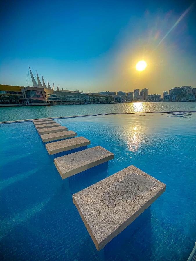 Sea Loft Villas Manama Eksteriør bilde