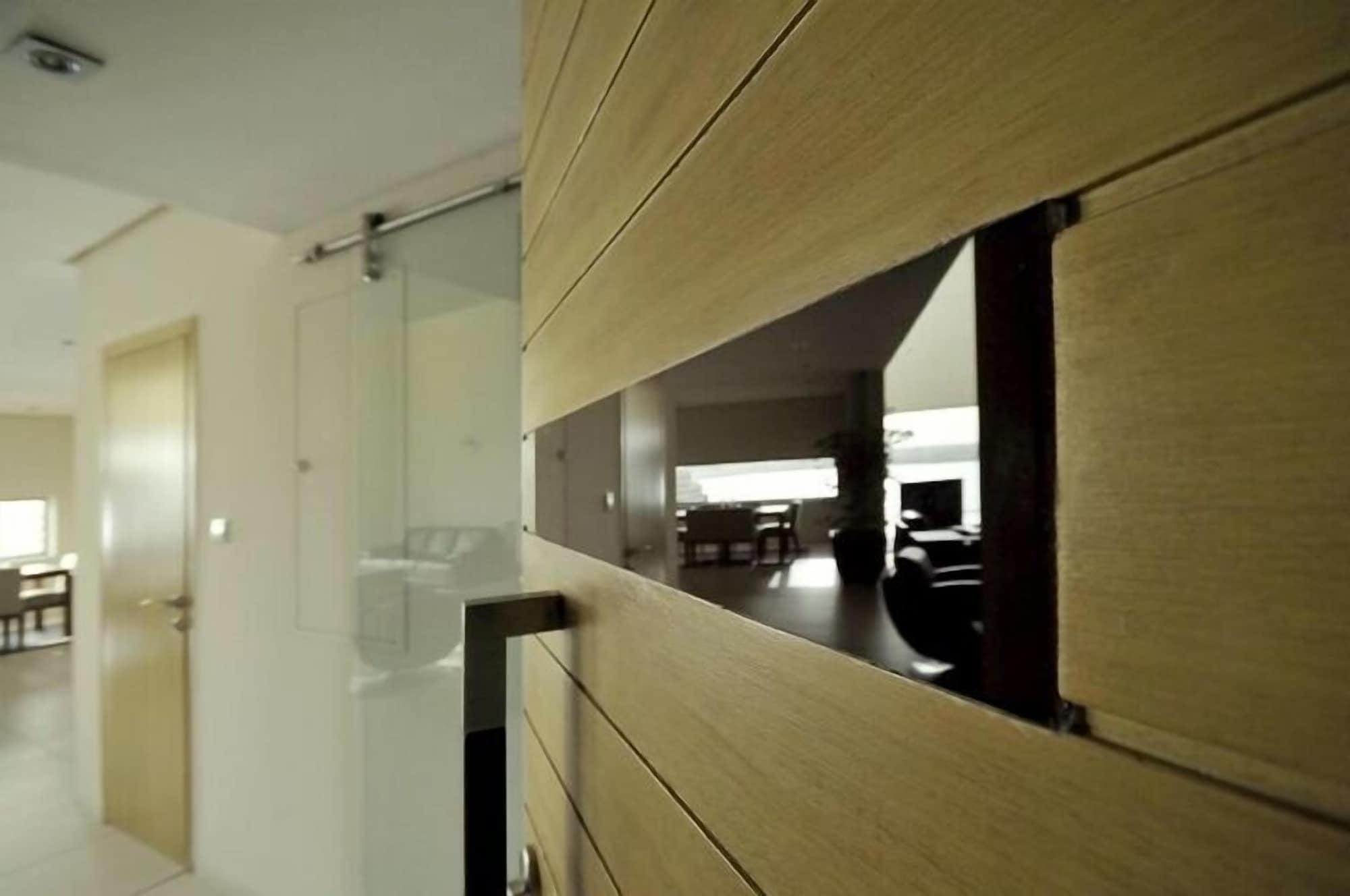 Sea Loft Villas Manama Eksteriør bilde