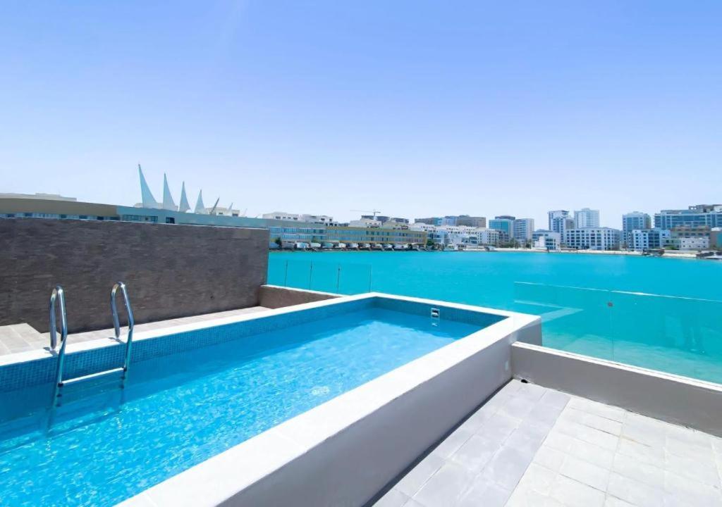 Sea Loft Villas Manama Eksteriør bilde